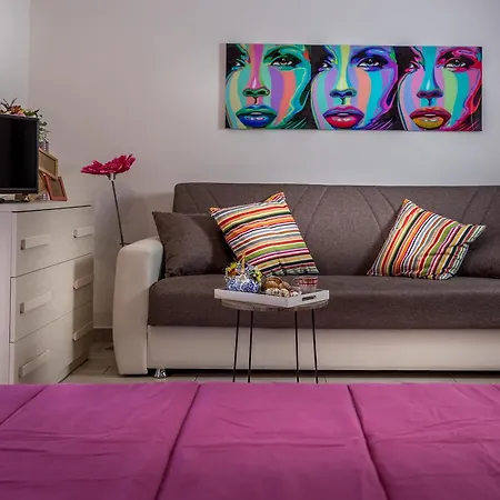 Couette-café La Perla Nera 3*