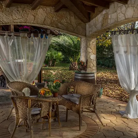 La Perla Nera Bed & Breakfast Nissoria