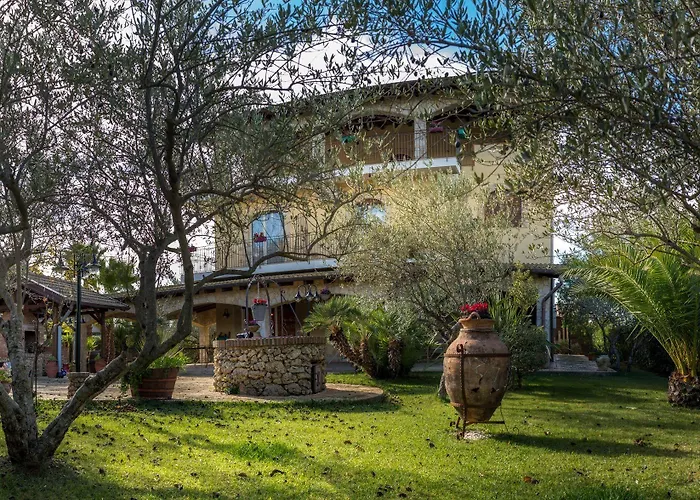 La Perla Nera Bed & Breakfast 3*